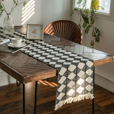 Diamond Tassel Woven Table Runner