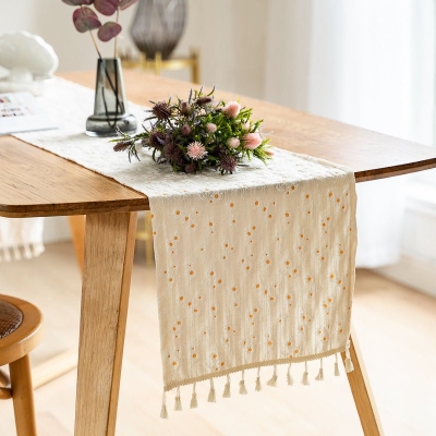 Bohemian Daisy Table Runner