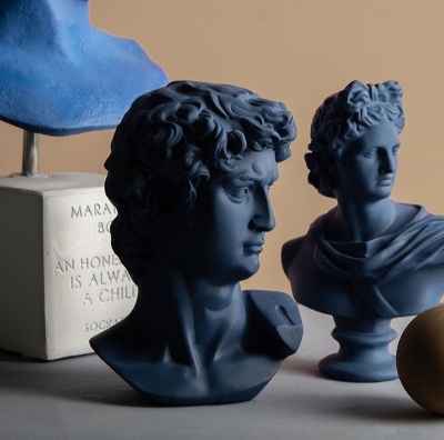 Lisa Resin Sculpture