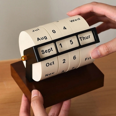 Kinsley Desk Calendar