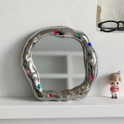 Kiera Mirror