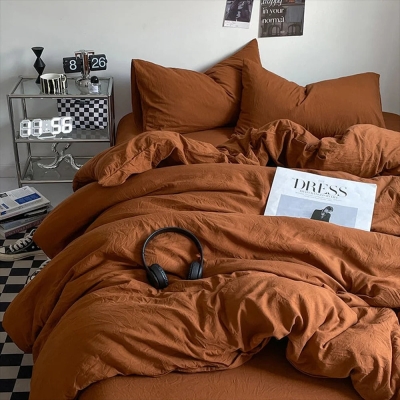 Amelia Bedding Set