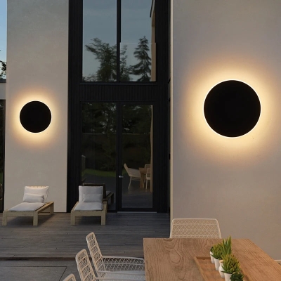 Alessa LED Outdoor Wall Light