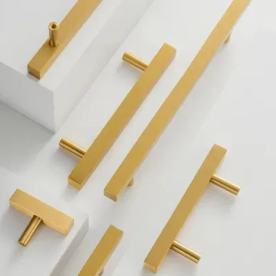 Saoirse Square Door Pull