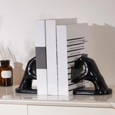 Alarice Love Gesture Bookend